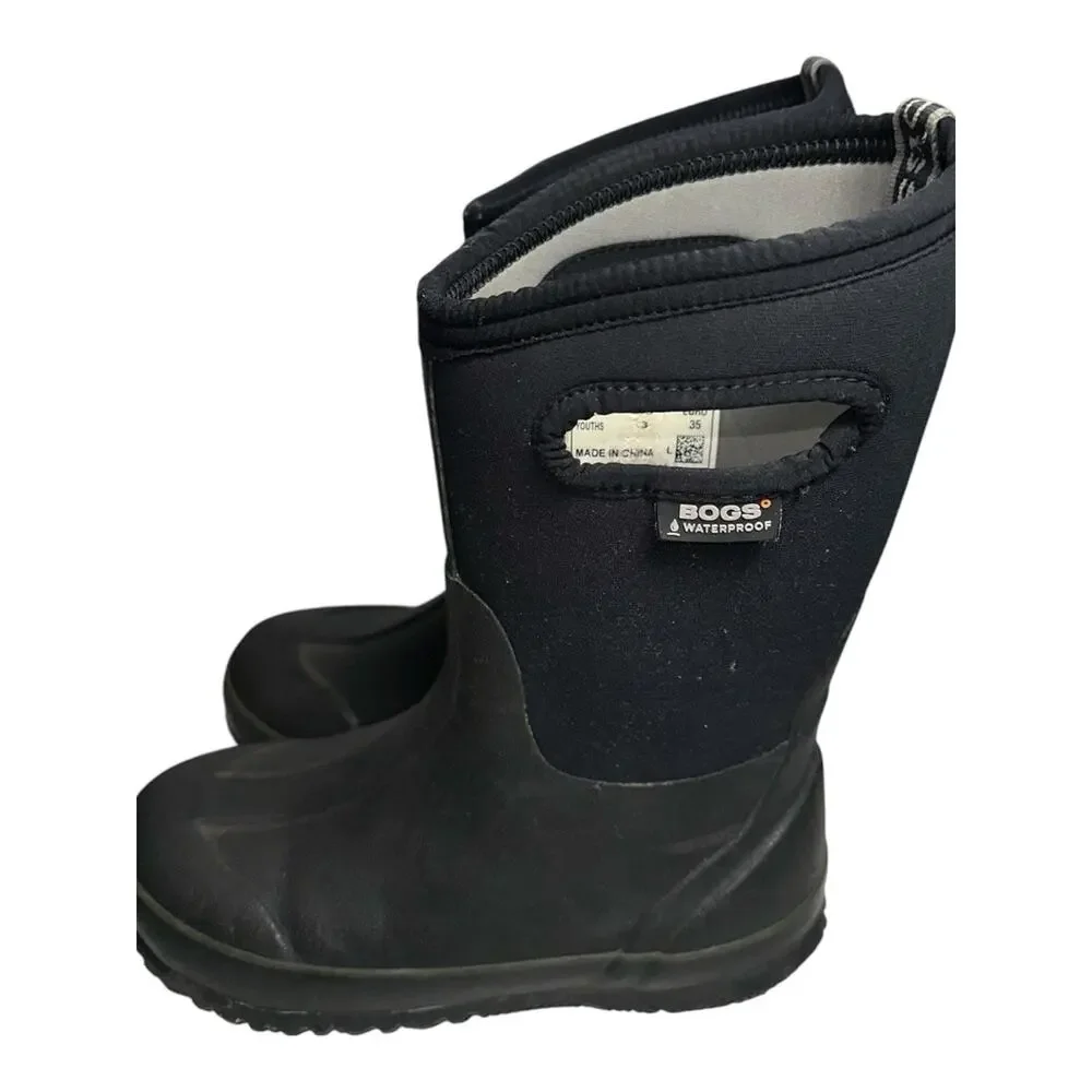 Bogs Kids Size 3 Black Waterproof Pull On Boots with Built In Handles